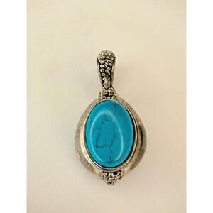 Premier Designs "Grenada" pendant silver tone with Faux Turquoise cluster silver